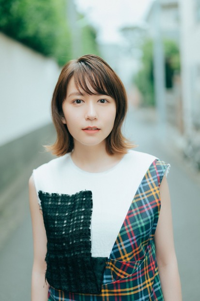 大場美奈1stフォトエッセイ『タイトル未定』（出版社：KADOKAWA、撮影：前康輔）