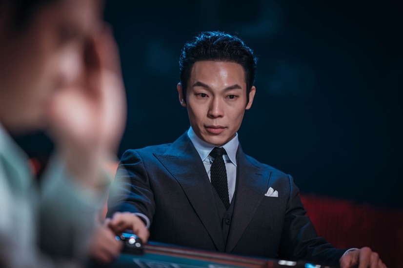 韓国ドラマ『ビッグマウス』イ・ジョンソク＆イム・ユナが巨大な悪と対峙　悪人だらけの物語の見どころは？