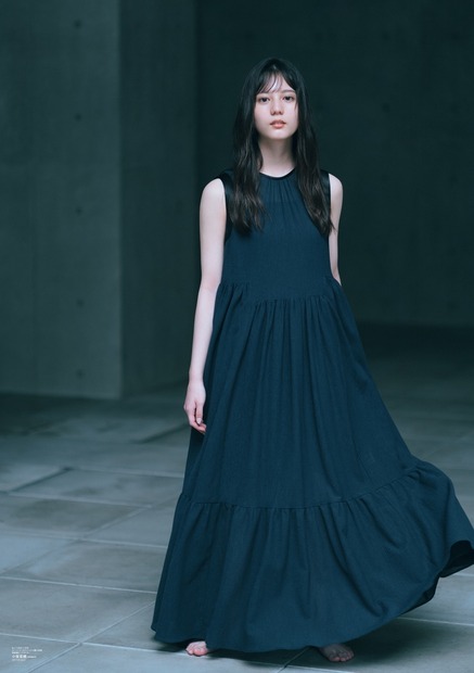 『B.L.T.2022年11月号』【ローソンエンタテインメント購入特典両面ポスター：小坂菜緒（日向坂46）】　（c）東京ニュース通信社