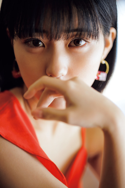 『旬撮GIRL Vol.12』【誌面カット：田中美久（HKT48）】（出版社：扶桑社、撮影：鈴木ゴータ、ヘアメイク：萩村千紗子、スタイリング：moco、衣装協力：fruits de mer）