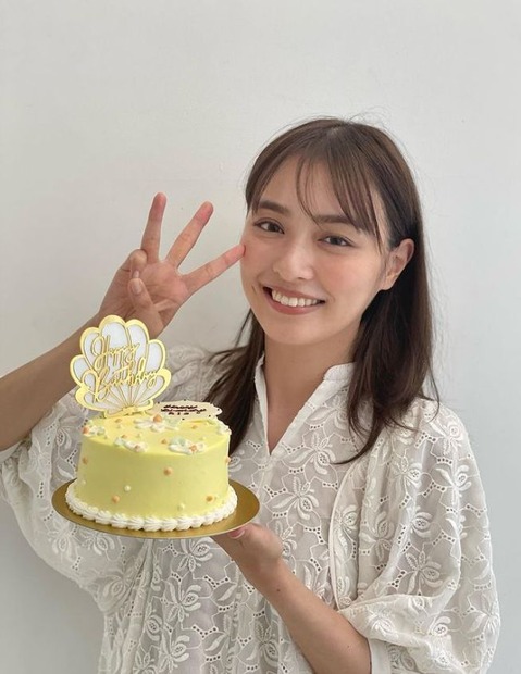 写真は内田理央公式Instagramから（※写真は所属事務所より掲載許諾をもらってます）