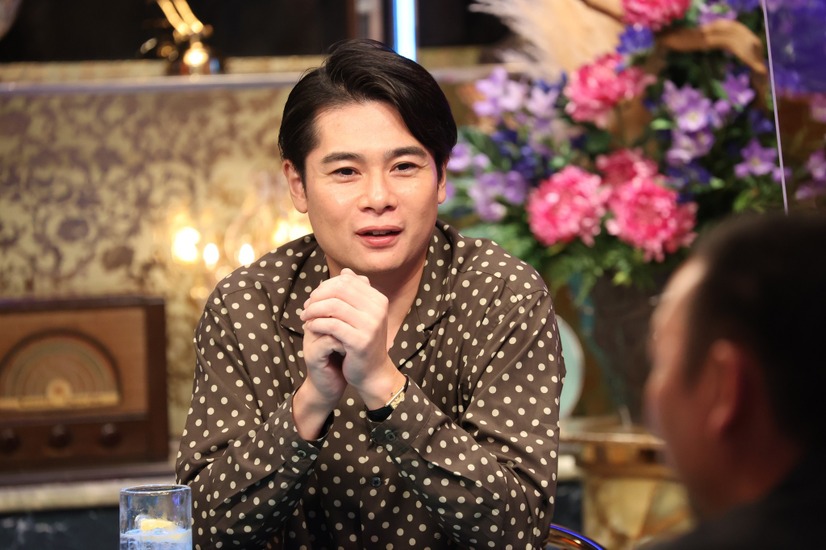 吉村崇（平成ノブシコブシ）　（c）フジテレビ