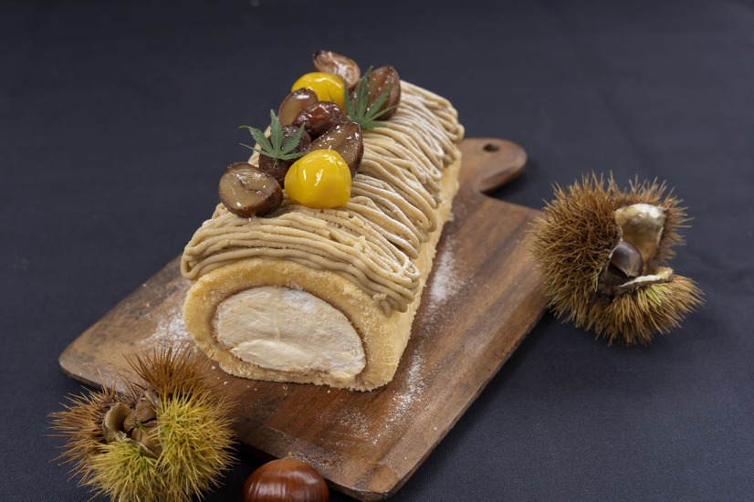 モンブランロールケーキ/1本（2,853円）