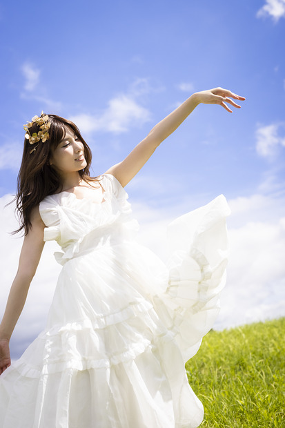 AKB48・谷口めぐ1st写真集『可愛さの理由』先行カット（c）KADOKAWA 　（c）A.M.Entertainment　 PHOTO／TANAKA TOMOHISA