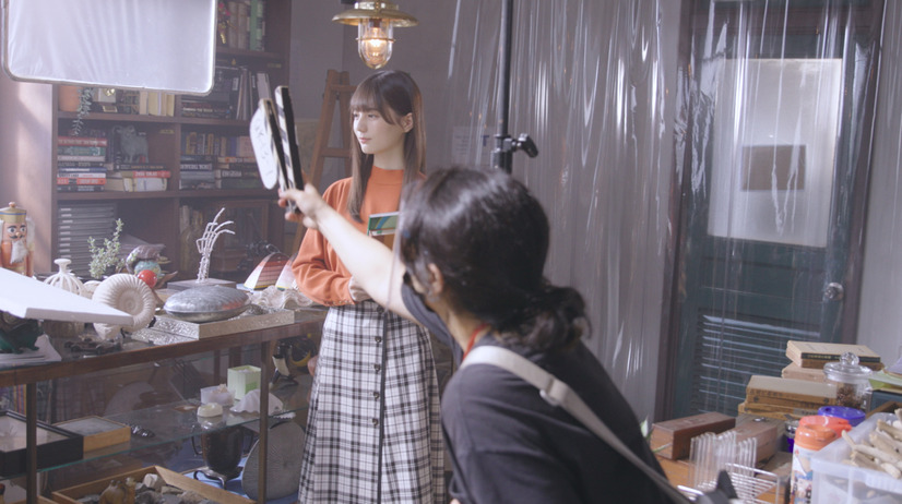 日向坂46・小坂菜緒、阿部サダオとCM初共演！関西弁でかわいいツッコミ披露