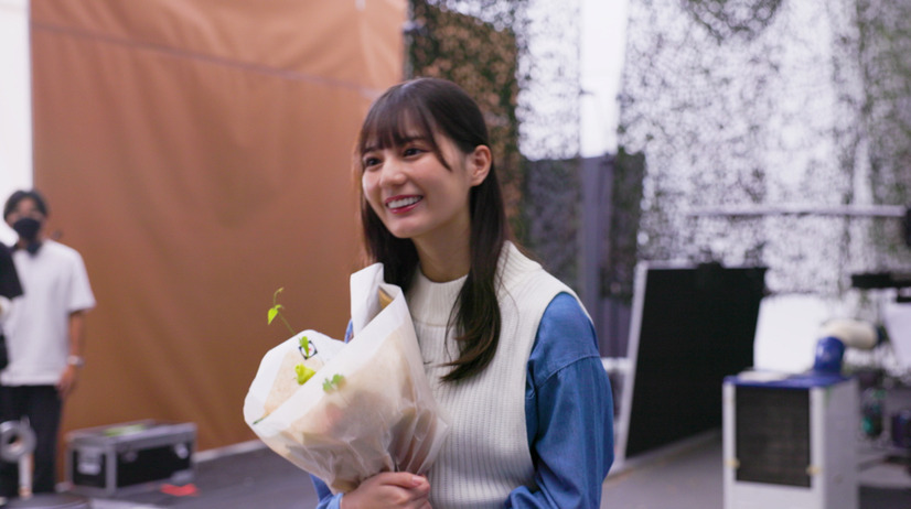 日向坂46・小坂菜緒、阿部サダオとCM初共演！関西弁でかわいいツッコミ披露