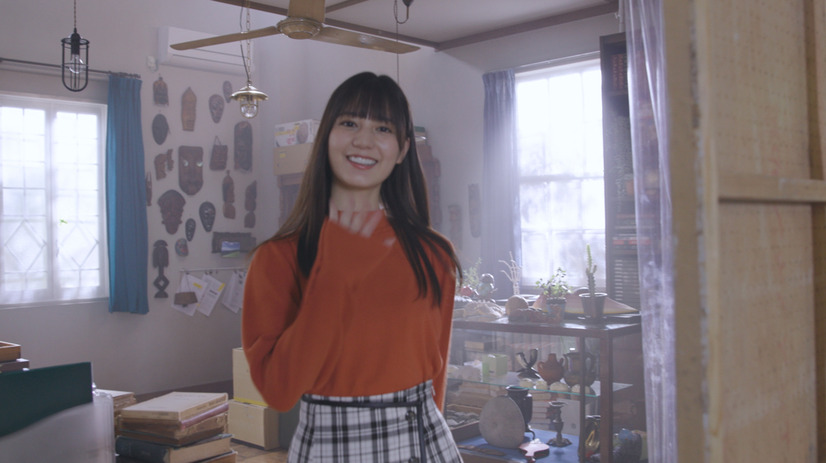 日向坂46・小坂菜緒、阿部サダオとCM初共演！関西弁でかわいいツッコミ披露