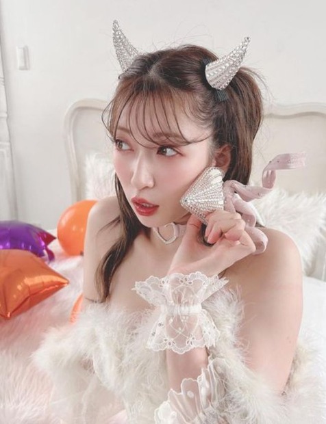 写真は吉田朱里公式Instagramから（※写真は所属事務所より掲載許諾をもらってます）