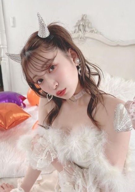 写真は吉田朱里公式Instagramから（※写真は所属事務所より掲載許諾をもらってます）