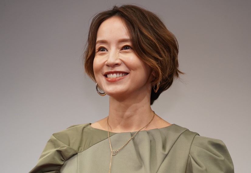 鈴木亜美【写真：竹内みちまろ】