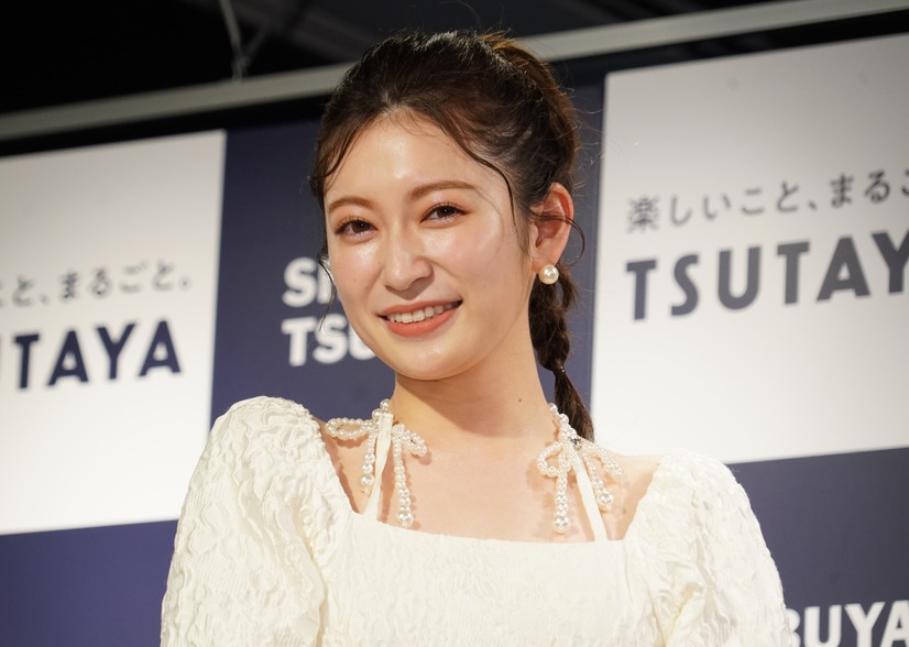 吉田朱里【写真：竹内みちまろ】