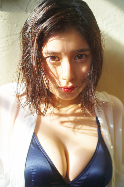 大久保桜子　（c）光文社／週刊FLASH 写真：岡本武志