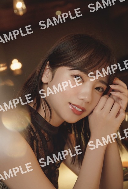 『WHITE graph009』【特典ポストカード：齊藤京子（日向坂46）】　（c）講談社