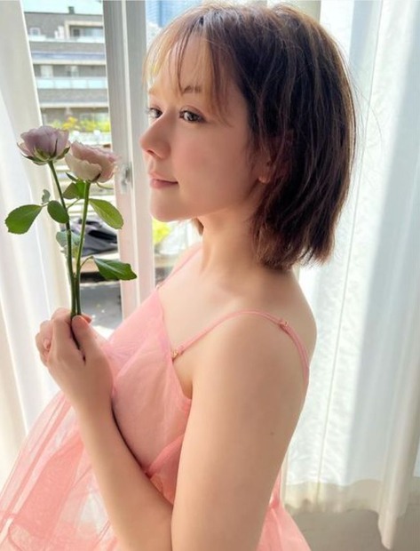 写真は村重杏奈の公式Instagramから（※写真は所属事務所より掲載許諾をもらってます）
