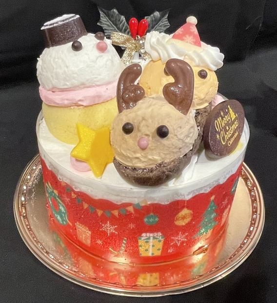Xmas 大忙しのサンタさんショートデコレーション（撮影：渡邉）