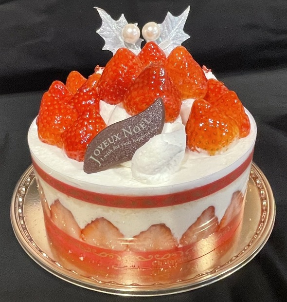 シャトレーゼクリスマスケーキ（撮影：渡邉）