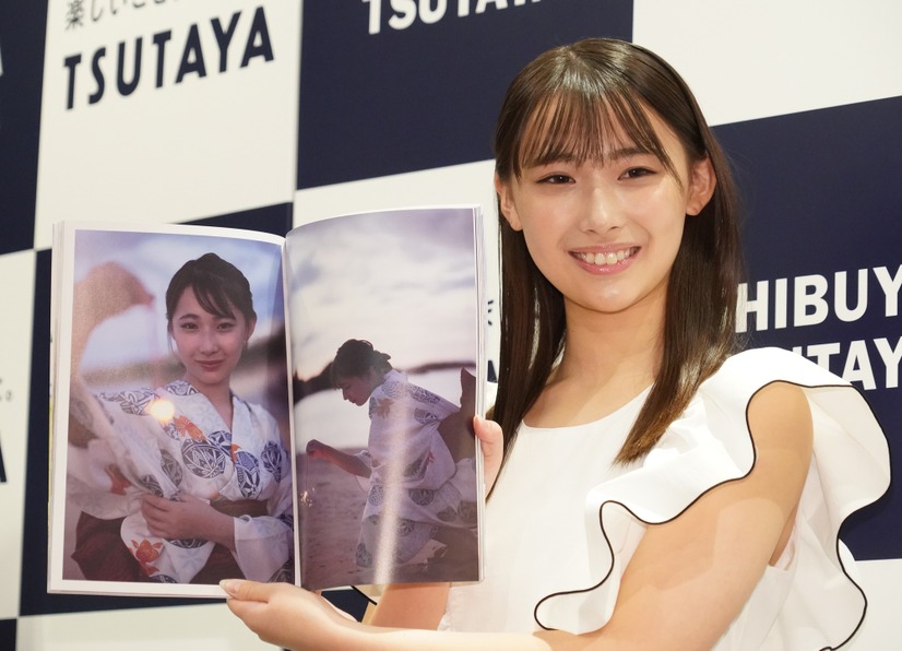 柚来しいな【写真：竹内みちまろ】