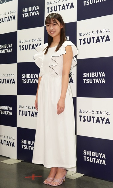 柚来しいな【写真：竹内みちまろ】