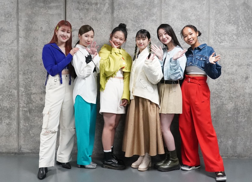 Little Glee Monster【写真：竹内みちまろ】