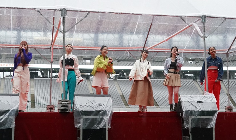 Little Glee Monster【写真：竹内みちまろ】