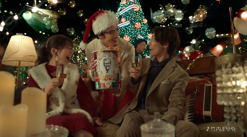 賀来賢人がカーネル・サンダースに扮して登場！ケンタッキーのクリスマスCM