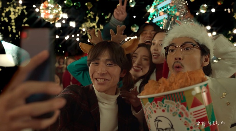 賀来賢人がカーネル・サンダースに扮して登場！ケンタッキーのクリスマスCM