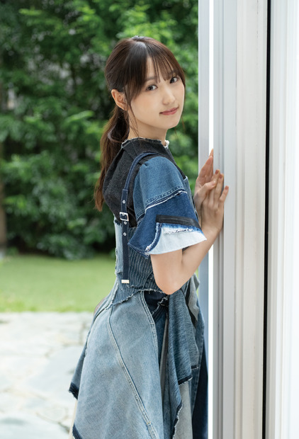 元櫻坂46・菅井友香 卒業記念書籍となる『Ｗアンコール』（日経BP）
