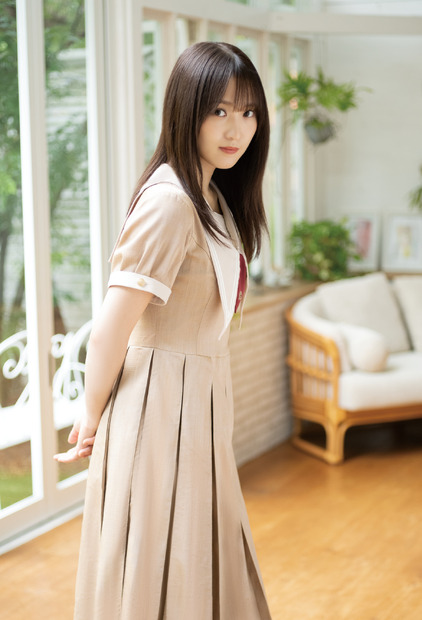 元櫻坂46・菅井友香 卒業記念書籍となる『Ｗアンコール』（日経BP）