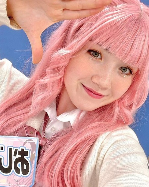 おじゃす　※写真は公式インスタグラムから（所属事務所より掲載許諾を得ています）