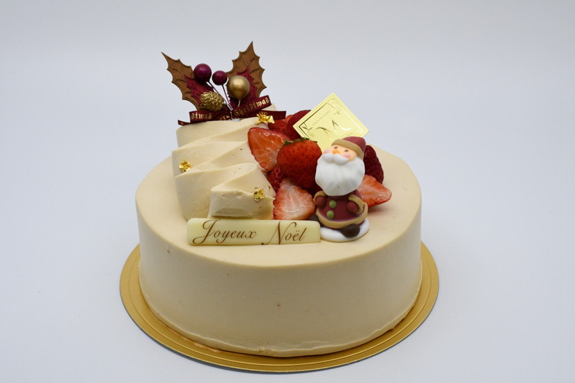 「ブロンドチョコレートのショートケーキ」5号サイズ（約15cm）5,400円（税込）。