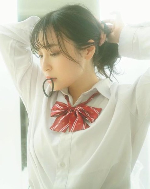 写真は中﨑絵梨奈の公式Instagramから（※写真は所属事務所より掲載許諾をもらってます）