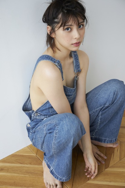 田中美麗 2nd写真集『Me0』（出版、制作：gutta、撮影：RIKKI）
