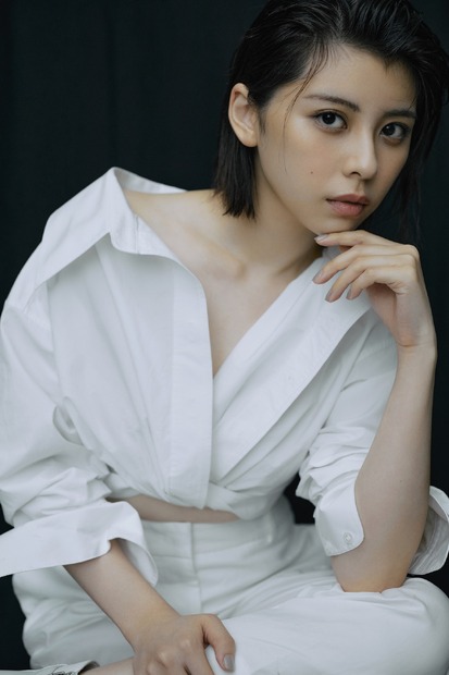 田中美麗 2nd写真集『Me0』（出版、制作：gutta、撮影：RIKKI）