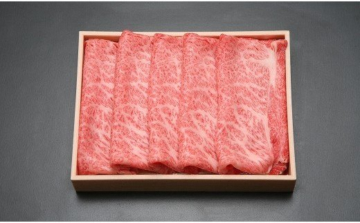 「近江牛 肩ロースすき焼きしゃぶしゃぶ用 500g」（寄附金額20,000円）