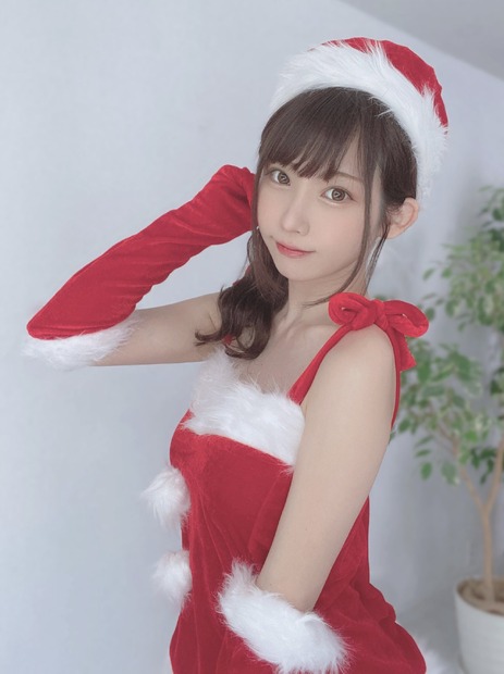写真はえなこ公式Twitterから（※写真は所属事務所より掲載許諾をもらってます）
