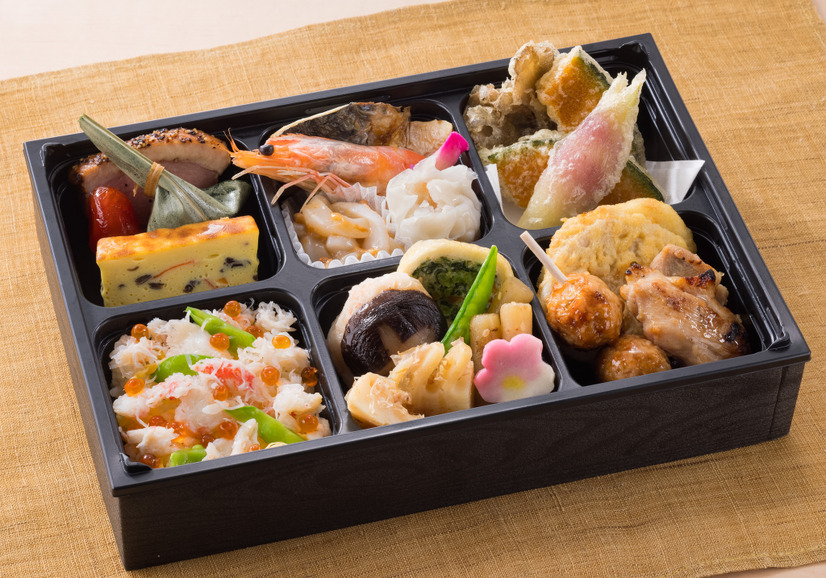 とんでん、行楽にもぴったりな多品目弁当の販売スタート