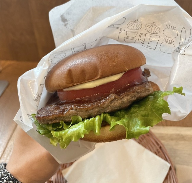 一頭買い 黒毛和牛バーガー ～特製テリヤキソース～：撮影　渡邉