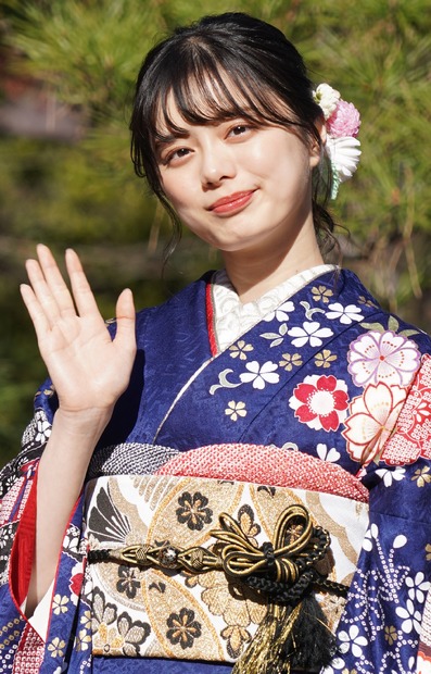 紺野彩夏【写真：竹内みちまろ】