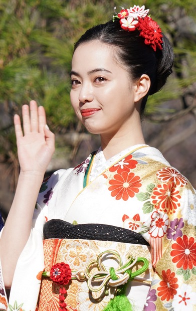 新関碧【写真：竹内みちまろ】
