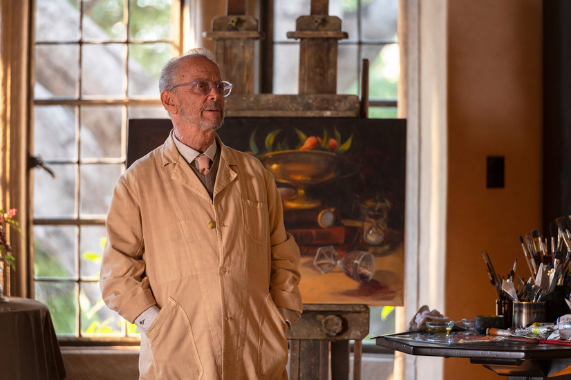 ディズニープラスのスターで配信中『ザ・オールドマン～元CIAの葛藤』© 2022 Disney and related entities
