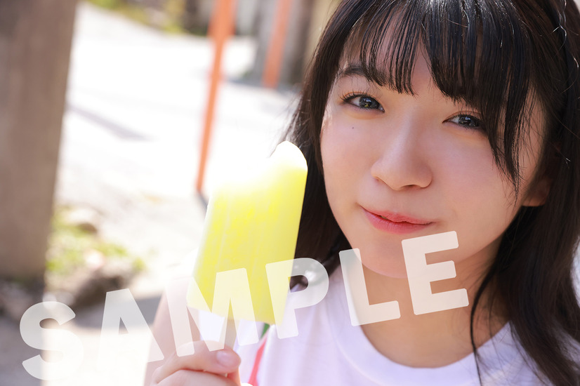 進藤あまね 1st写真集『タイトル未定』ゲーマーズ秋葉原店・池袋店・通販限定ブロマイド（共通）（c）主婦の友インフォス