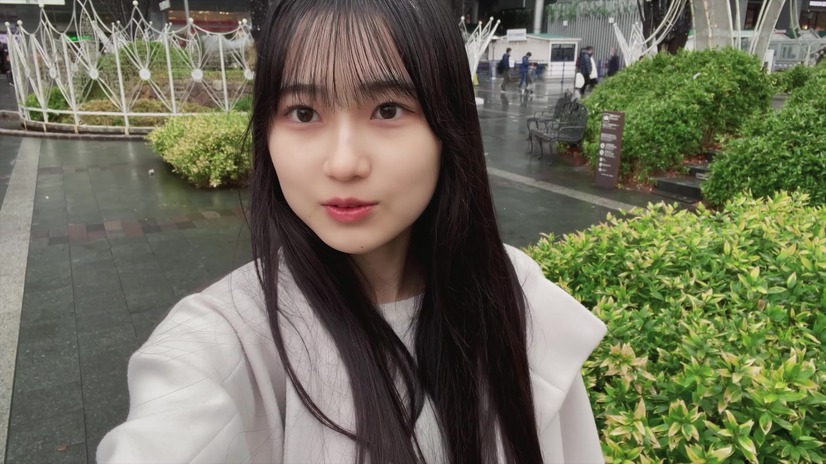 櫻坂46、三期生1人目「的野美青」のVlog公開！イラストが得意な福岡出身16歳