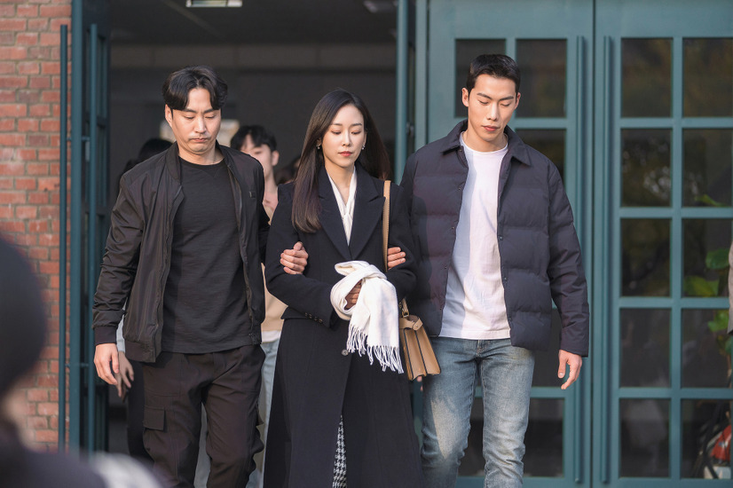 韓国ドラマ『なぜオ・スジェなのか』ラブストーリーと並行して濃密なサスペンスが繰り広げられる作品