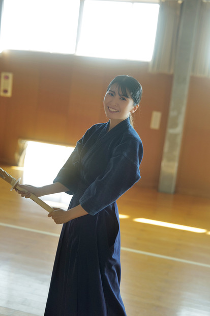 駒木結衣フォトエッセイ『空を結ぶ』（出版社：ワニブックス、撮影：藤本和典）