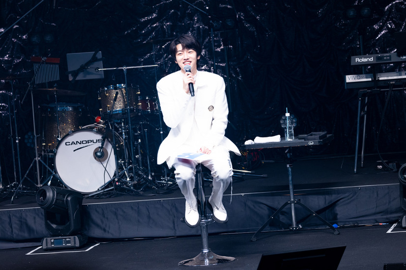 『SHIN WONHO 1ST FANMEETING「START OVER AGAIN」』昼公演「WHITE」