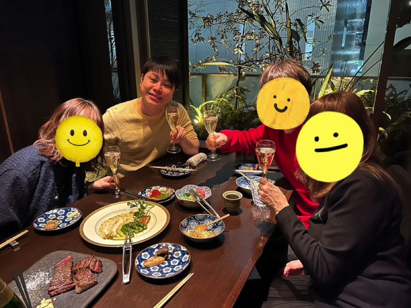 ノンスタイル・井上裕介、年下妻と仲良く顔を寄せ合ったラブラブショット公開！