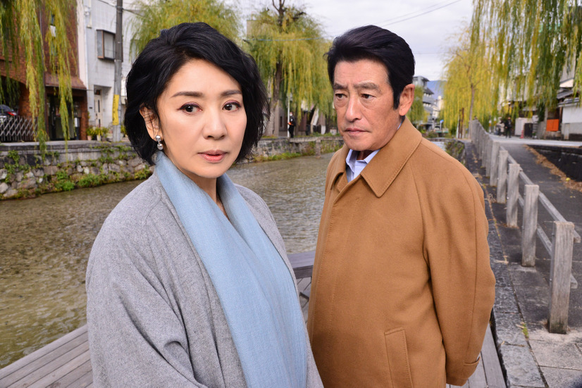 左から）片平なぎさ、神田正輝（C）フジテレビ