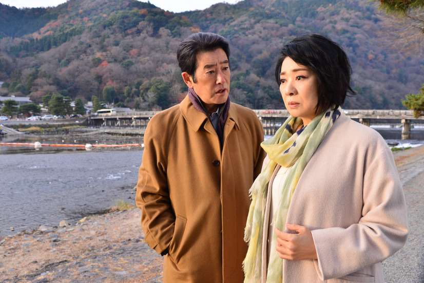 左から）神田正輝、片平なぎさ（C）フジテレビ