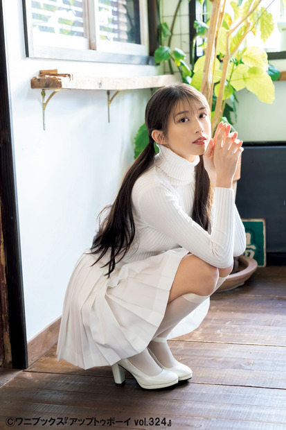 『アップトゥボーイ vol.324』【特典ポスターカット：牧野真莉愛（モーニング娘。‘23）】　（c）ワニブックス
