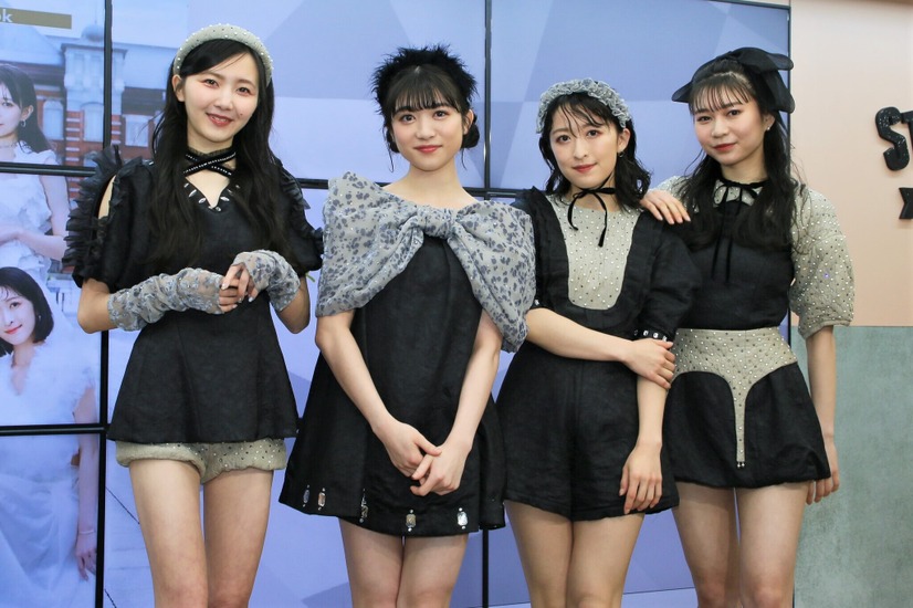 東京女子流（山邊未夢、新井ひとみ、中江友梨、庄司芽生）【撮影：小宮山あきの】